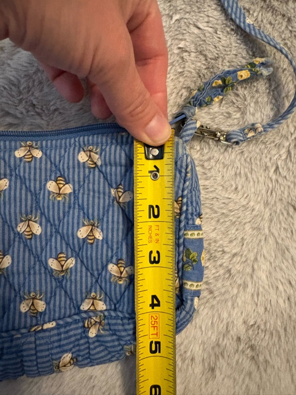 Vera Bradley Vintage Bee Print Quilted Purse - Picture 9 of 9
